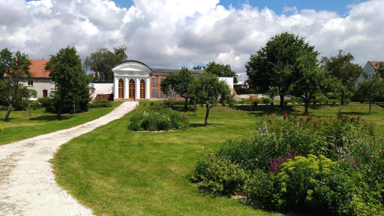 Zamek Hradek U Susice Hotell Exteriör bild