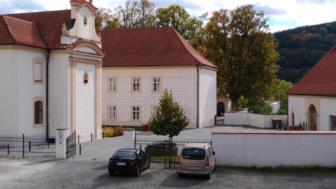 Zamek Hradek U Susice Hotell Exteriör bild