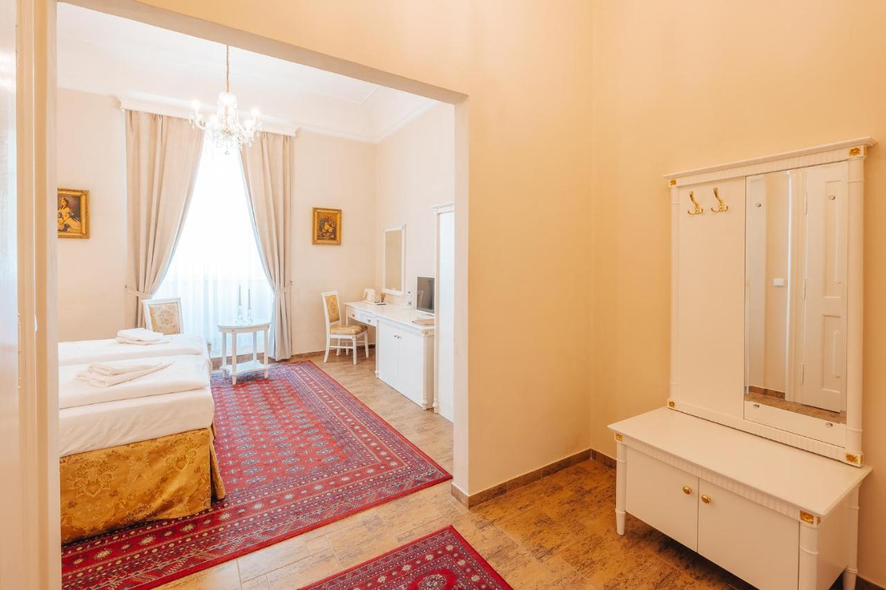 Zamek Hradek U Susice Hotell Exteriör bild