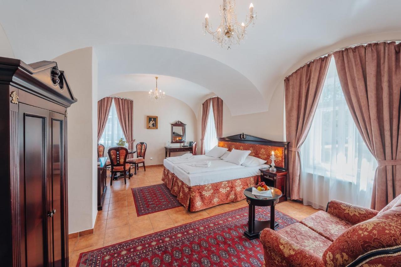 Zamek Hradek U Susice Hotell Exteriör bild