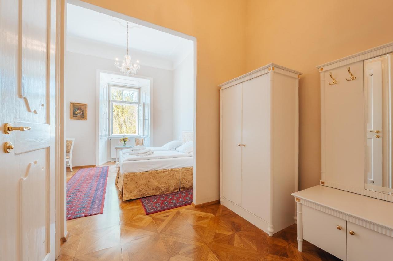 Zamek Hradek U Susice Hotell Exteriör bild